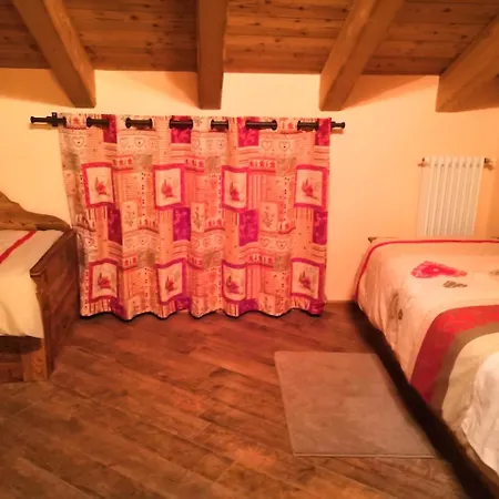 Souvenir De Tsaneli Roisan