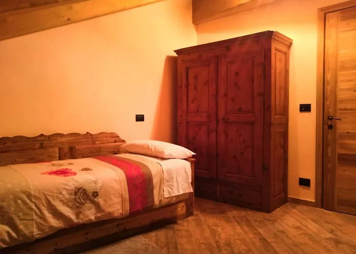 Apartamento Souvenir De Tsaneli Roisan